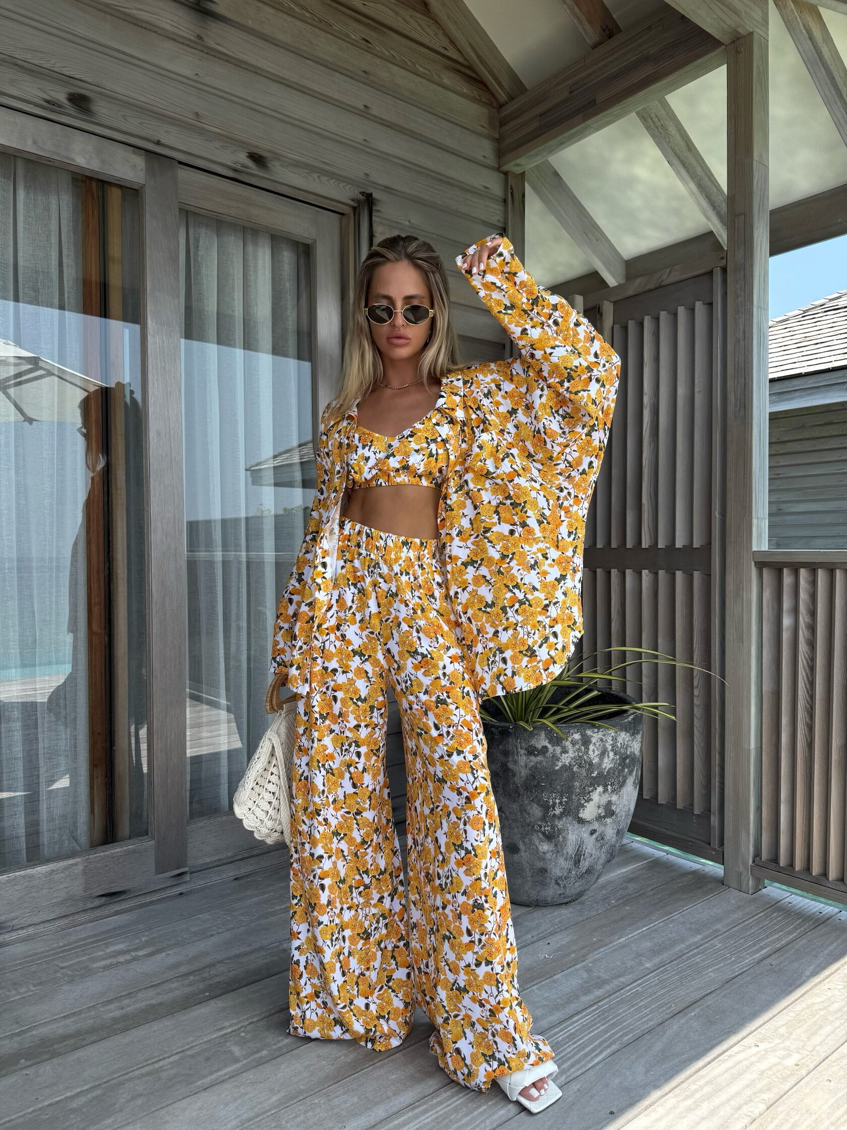 Костюм из 4 предметов Yellow flowers