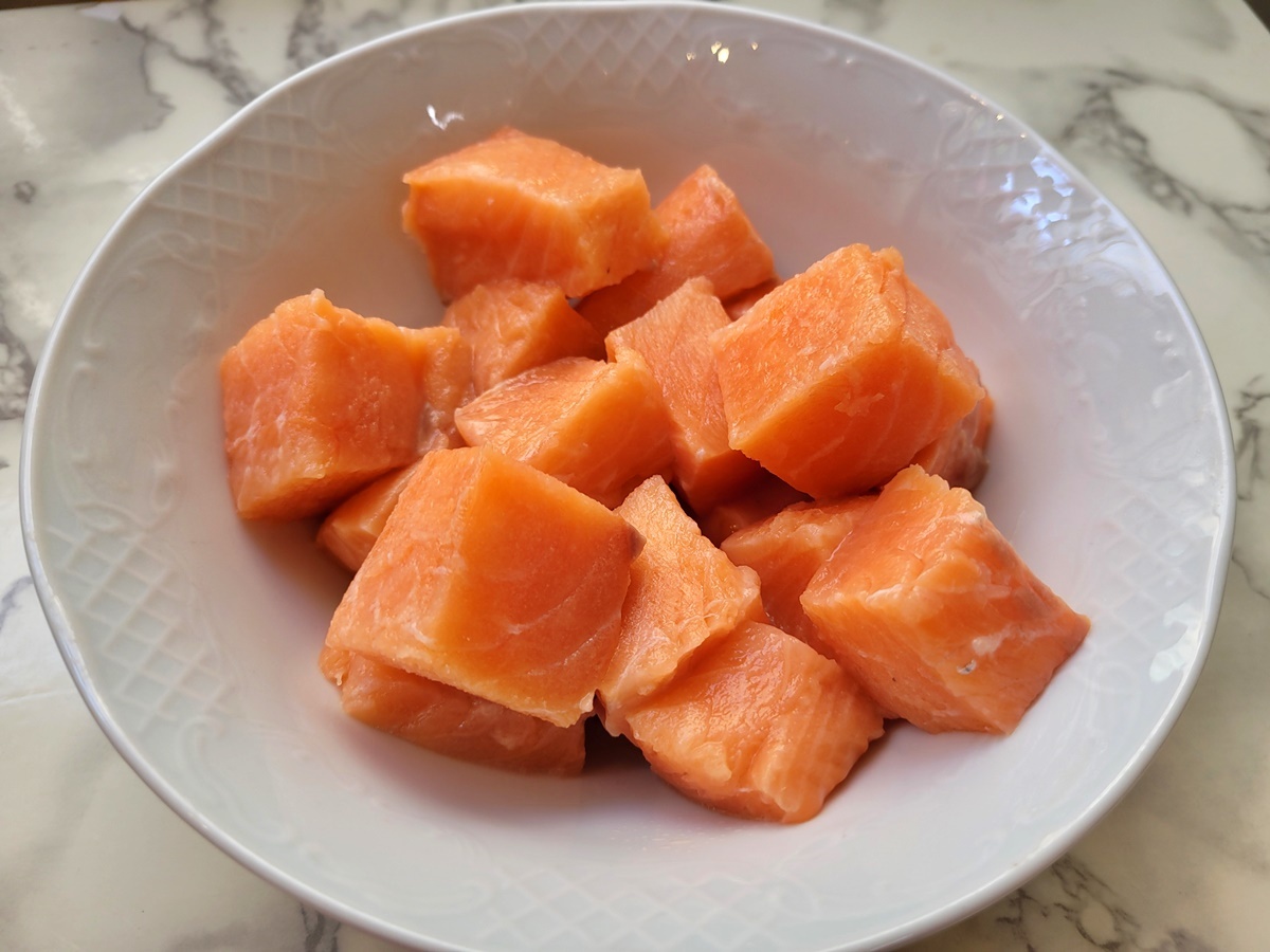 Лосось - рецепт кокосового соуса с красным карри и бок-чой.