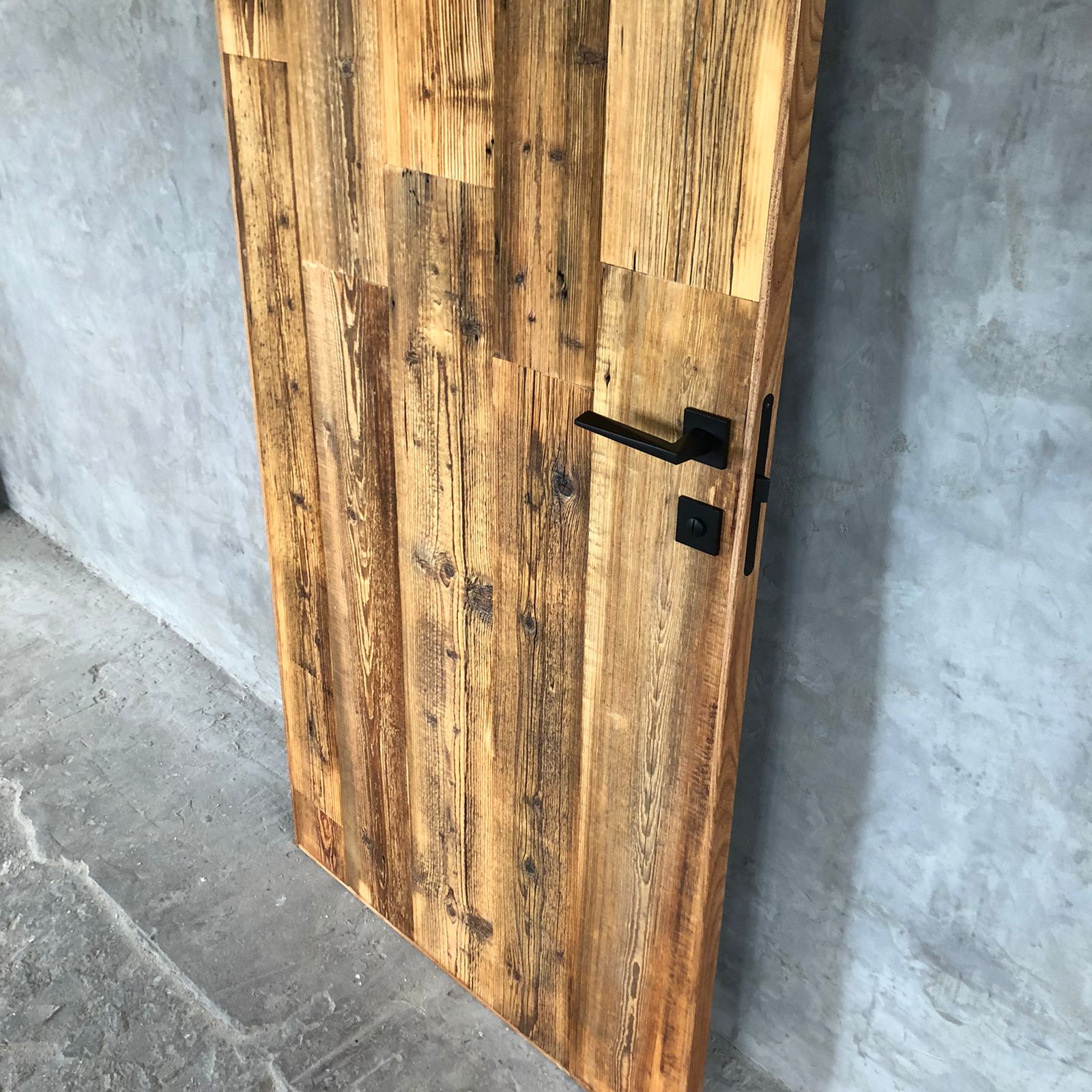 Двери из амбарной доски. Коллекция Old vintage door