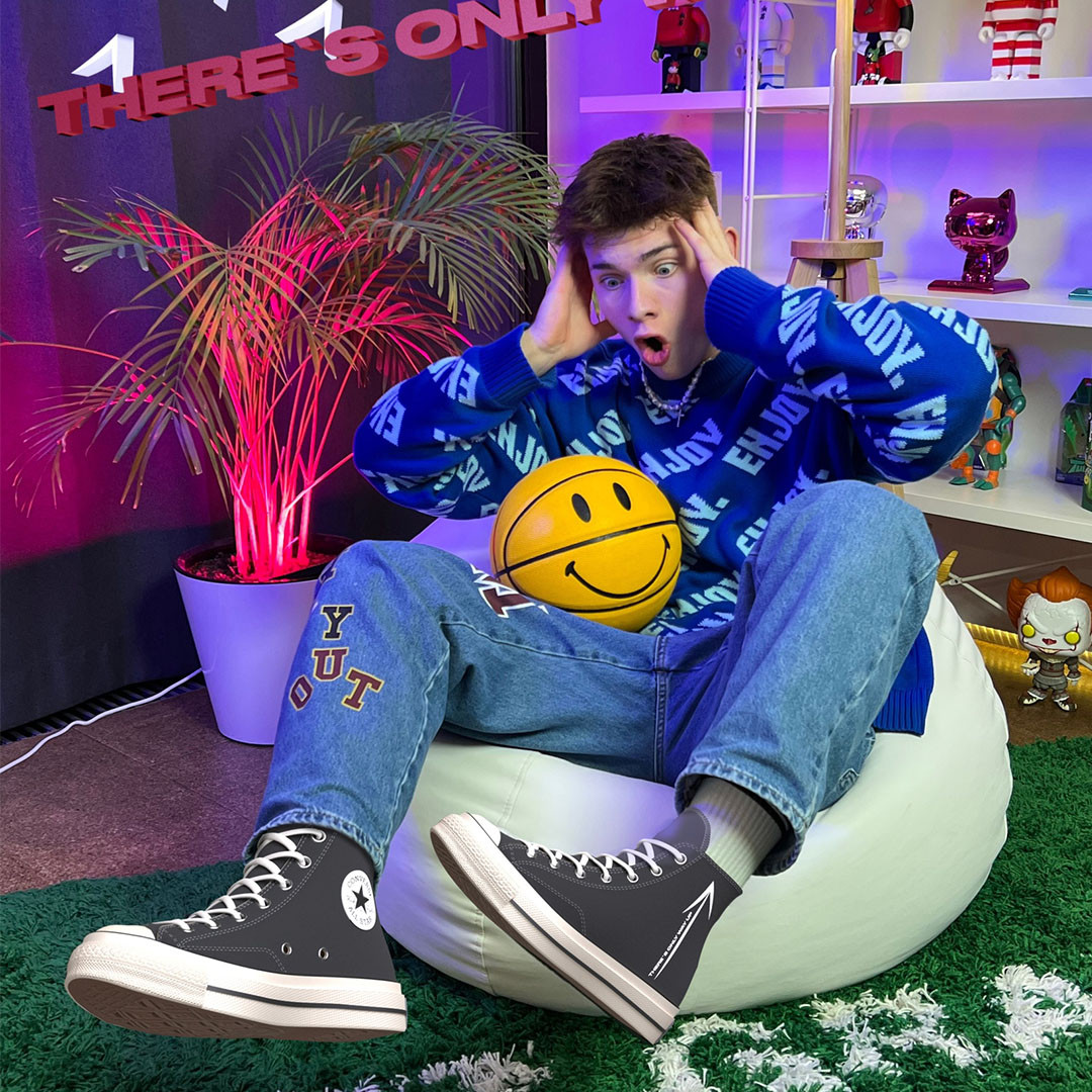 Цифровые кеды от Converse, которые разработала Светлана Соловьёва на блогере
