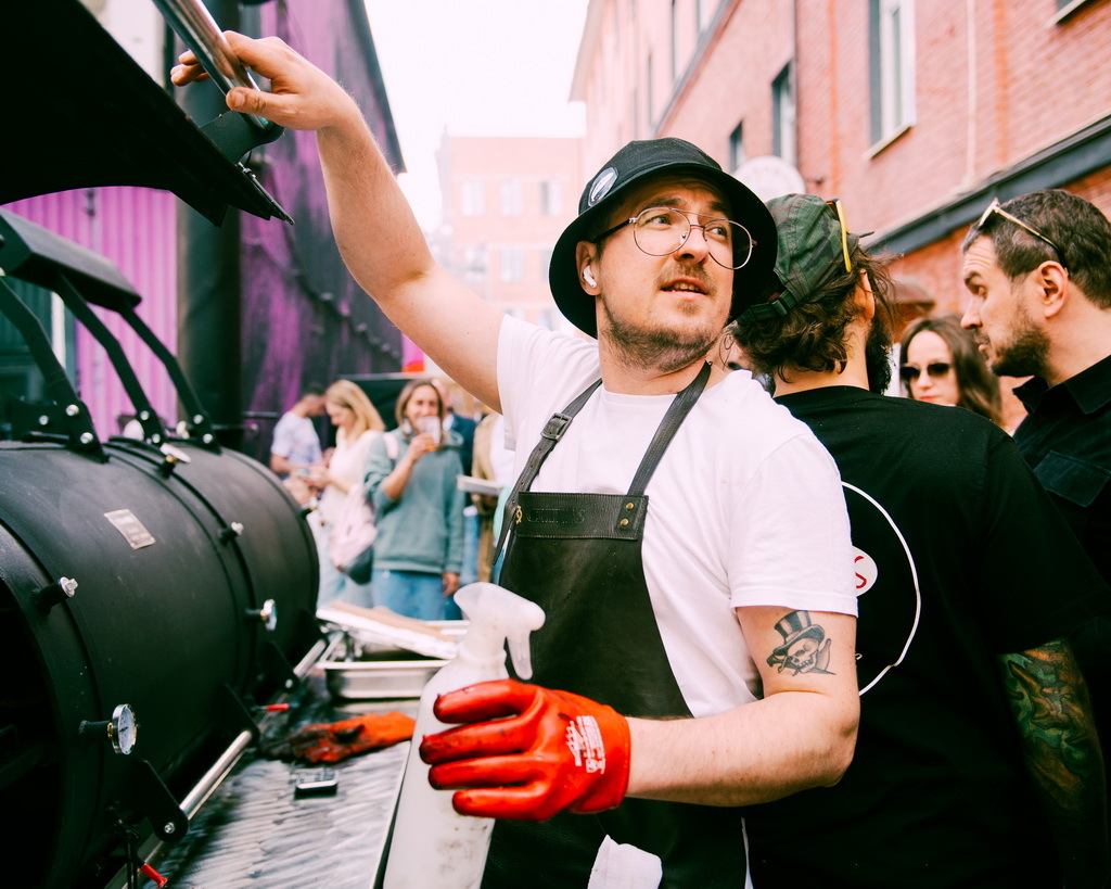 Смокеры ProBBQ фотографии с фестиваля Russian Grill Fest 2021