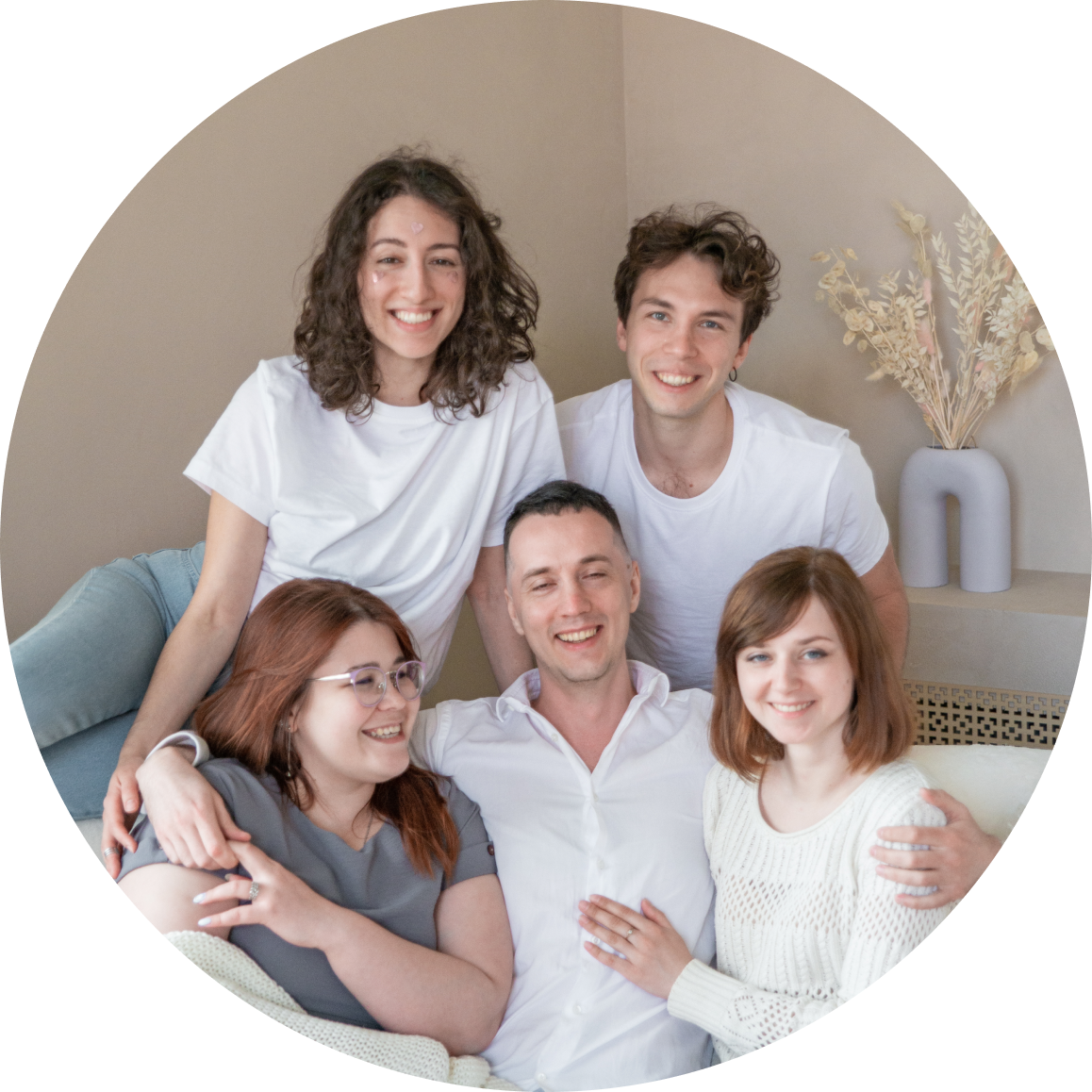 Обнимательные встречи Obni(me)