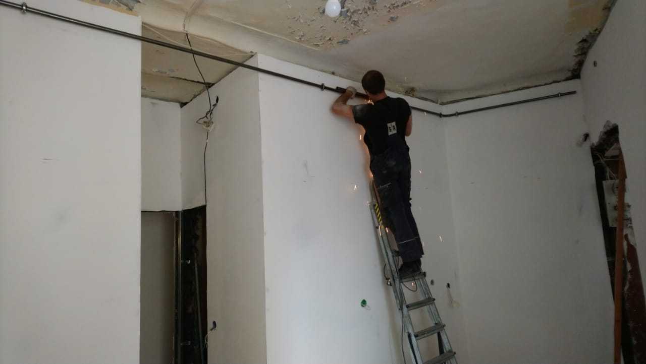 Монтаж газовой трубы, газовщик