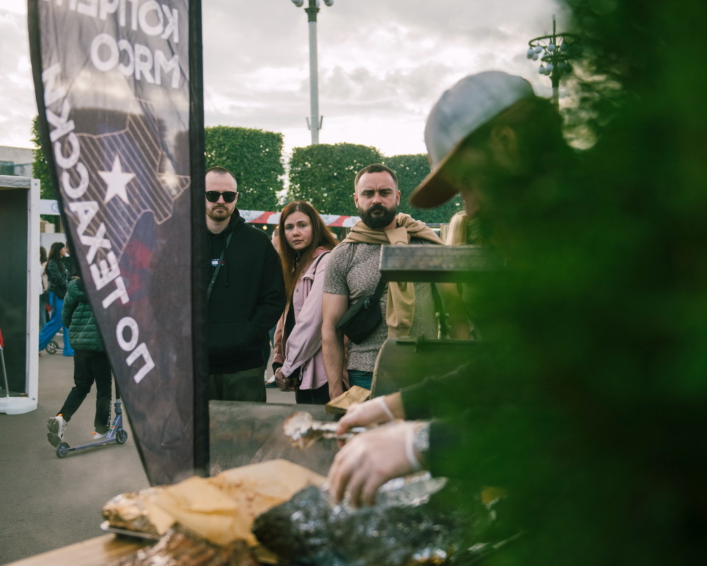 Смокеры ProBBQ фотографии с фестиваля RestoMarket Fest 2022