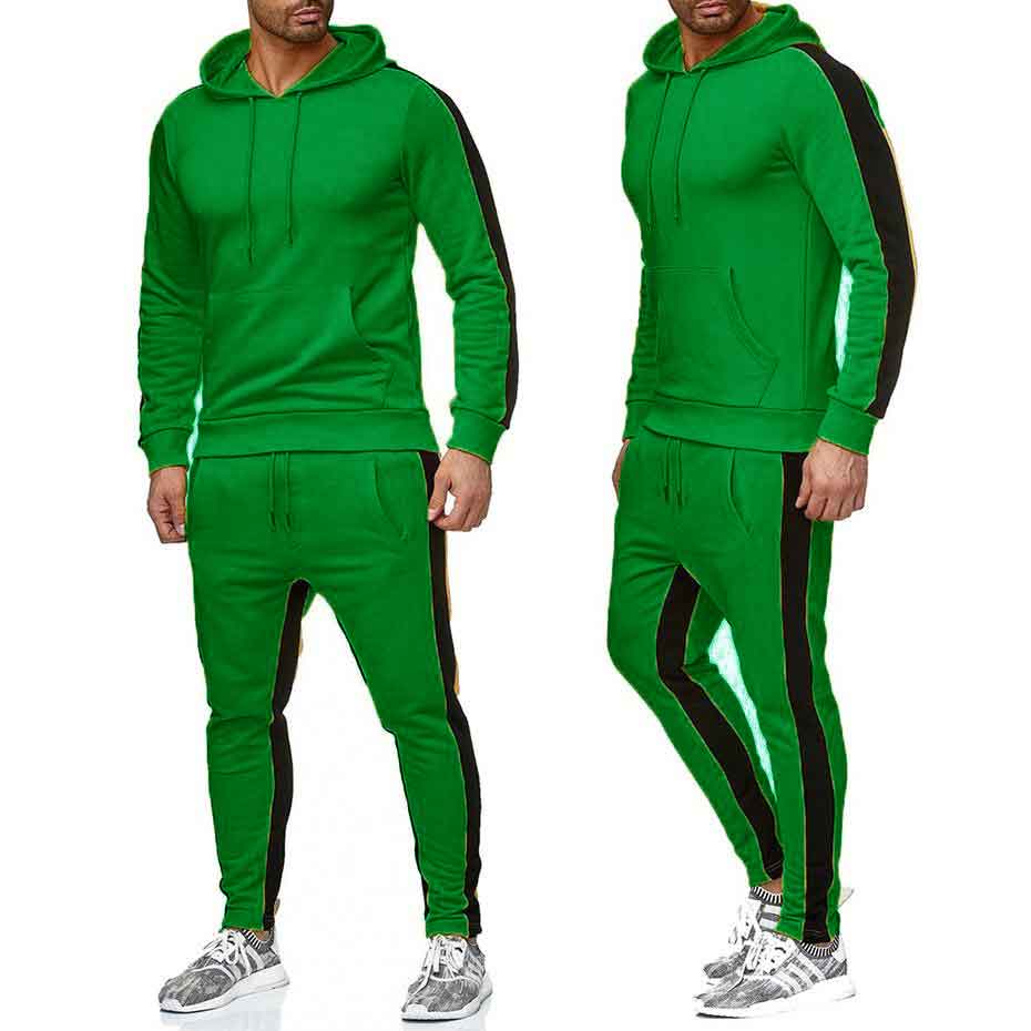 Спортивные костюмы 